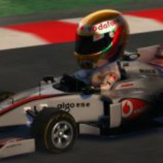 Lewis Hamilton corriendo en 'F1 Race Stars'