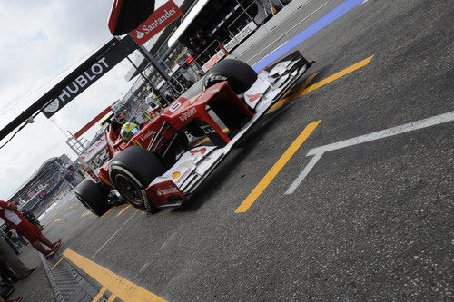 Felipe Massa en el pitlane de Hockenheim