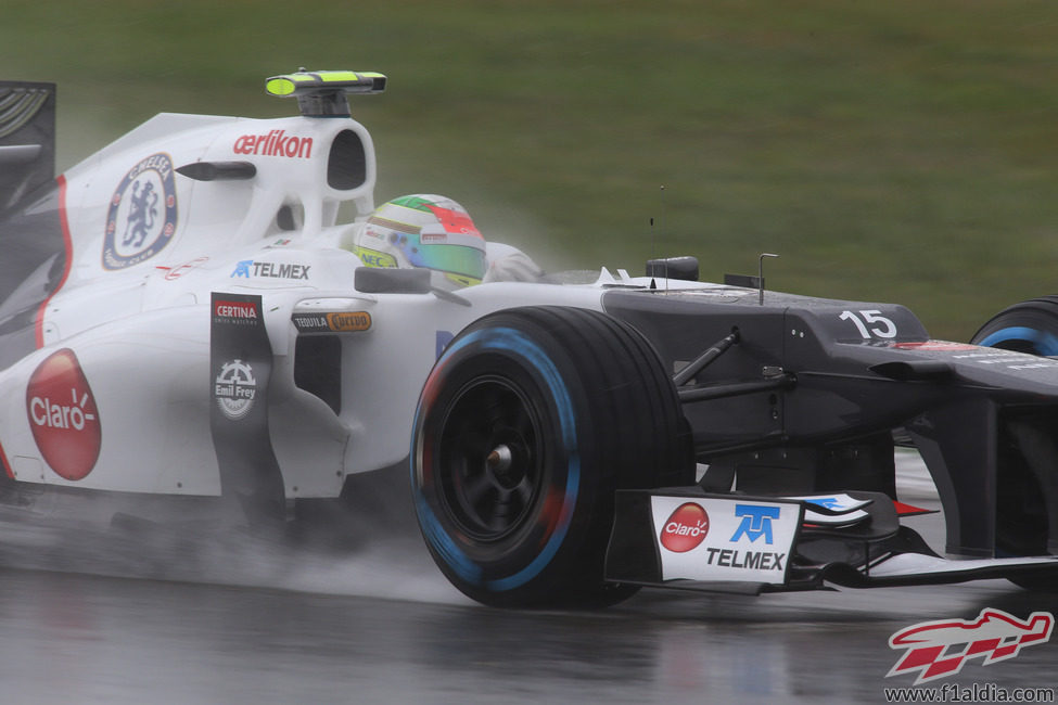 Neumáticos de lluvia extrema para Sergio Pérez