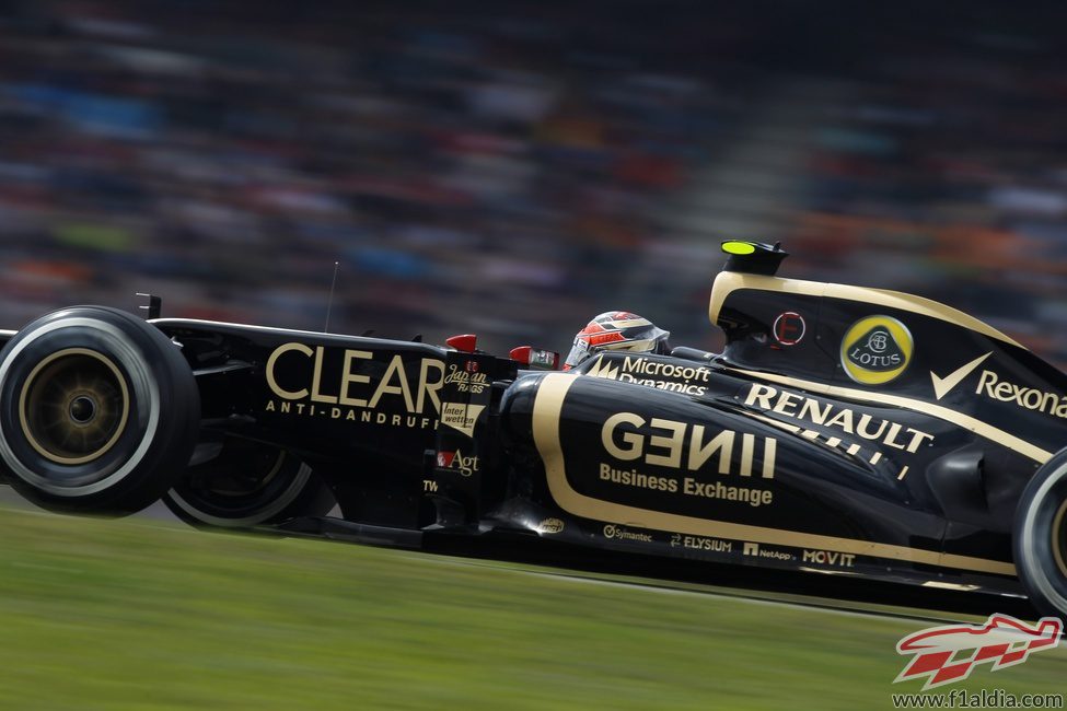 Romain Grosjean rueda con los medios en los Libres 3