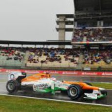 Paul di Resta marcó su mejor tiempo con neumáticos de lluvia extrema