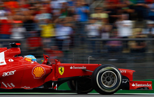 Fernando Alonso celebra en el F2012 su victoria de Alemania