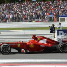 Fernando Alonso sale de una curva en Hockenheim