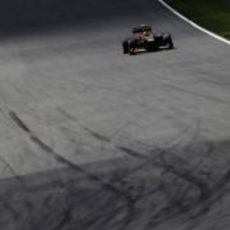 Romain Grosjean rodando en solitario en el circuito de Hockenheim