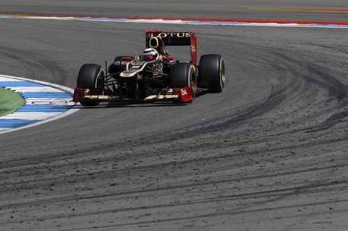 Kimi Räikkönen a bordo de su Lotus E20 en hockenheim