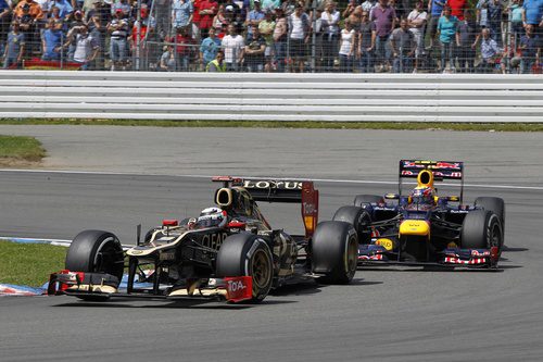 Kimi Räikkönen, por delante de Mark Webber en Hockenheim