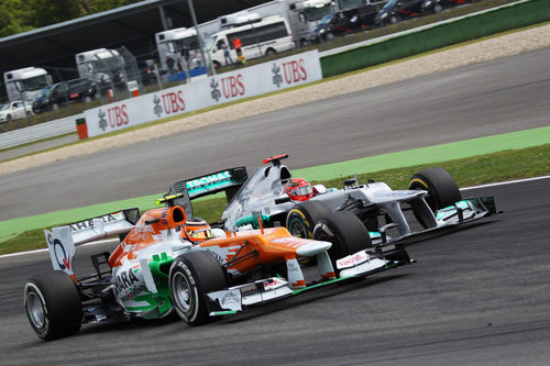 Nico Hülkenberg y Michael Schumacher rueda a rueda en Hockenheim