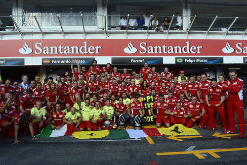 Ferrari celebra su victoria en Alemania "a lo Balotelli"