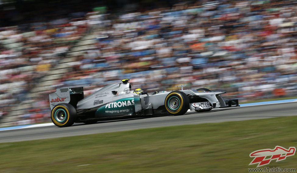 Nico Rosberg completó el primer 'stint' en Alemania con blandos