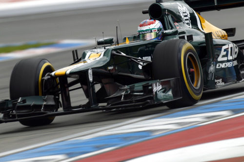 Vitaly Petrov pilota el CT01 en la clasificación del GP de Alemania 2012