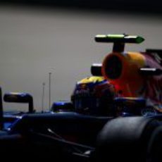 Mark Webber pilota su RB8 en los libres de Hungría 2012