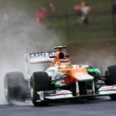 Nico Hülkenberg rueda sobre el asfalto mojado de Hungaroring