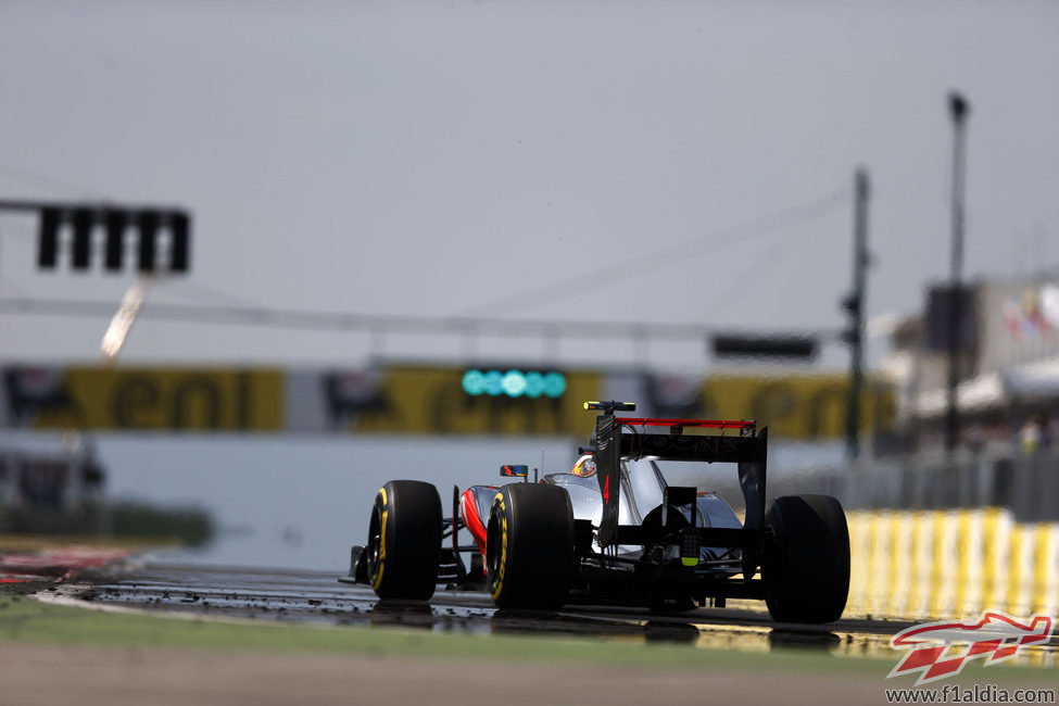 Lewis Hamilton dominó la clasificación de principio a fin en Hungría