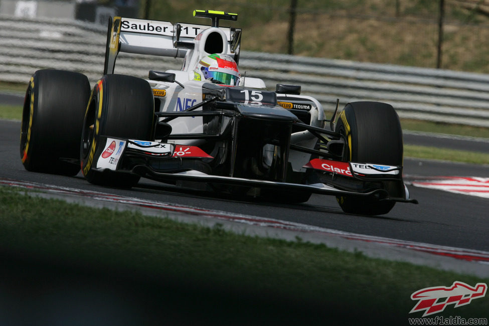 Sergio Pérez exprime el C31 en los Libres 3 del GP de Hungría 2012