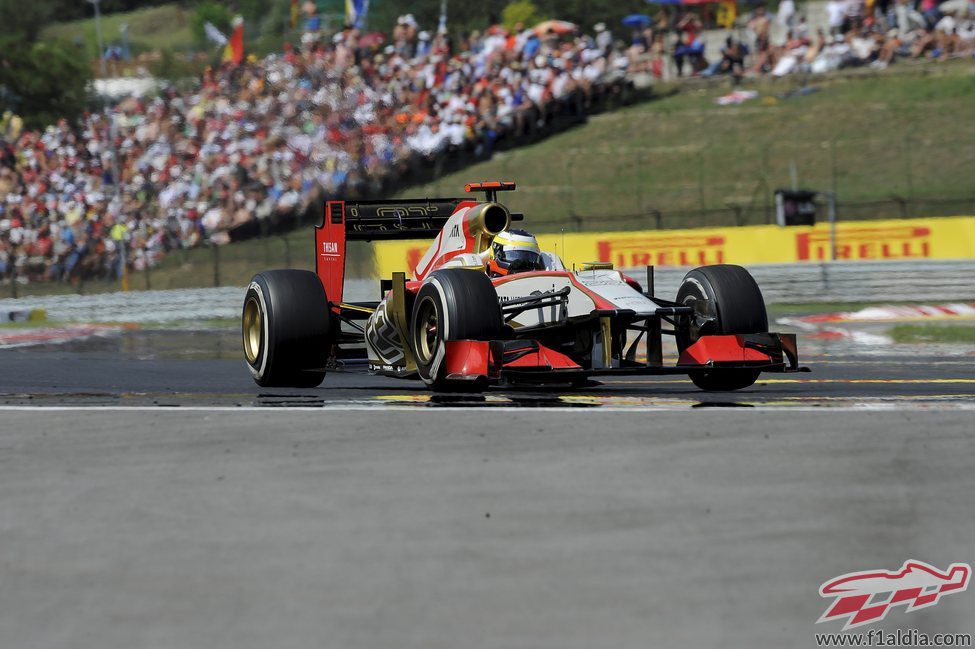Pedro de la Rosa a los mandos del F112 durante el GP de Hungría 2012