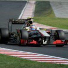 Narain Karthikeyan con su F112 durante el GP de Hungria 2012