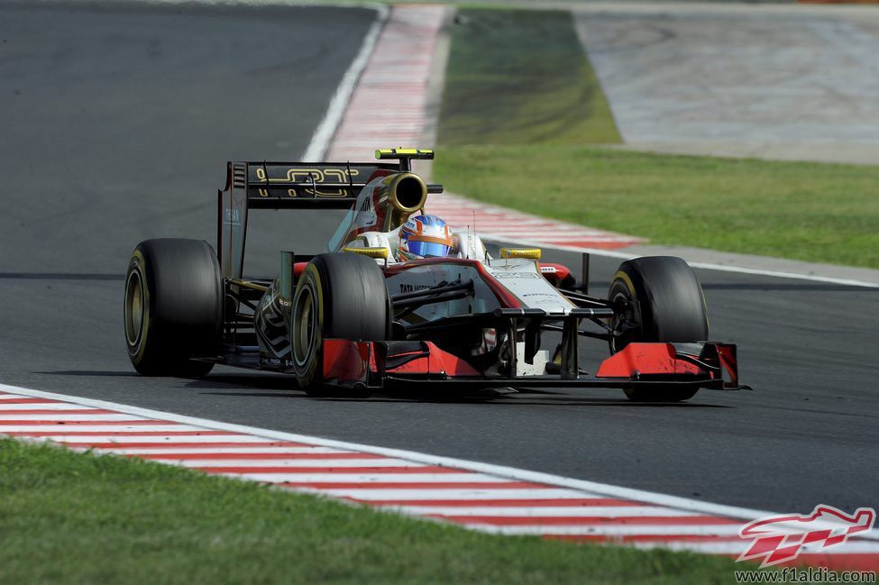 Narain Karthikeyan con su F112 durante el GP de Hungria 2012