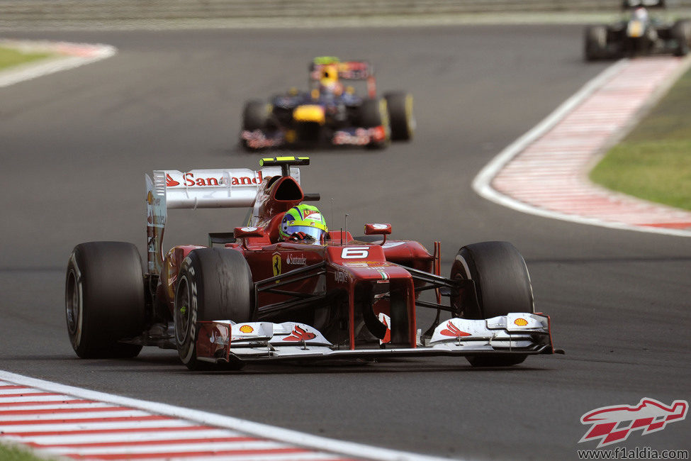 Felipe Massa perdió posiciones en la salida de Hungría