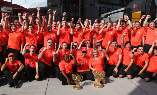 McLaren celebra la victoria de Lewis Hamilton en Hungría 2012