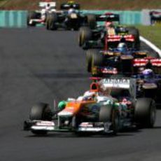 Paul di Resta bate a los Toro Rosso y los Caterham