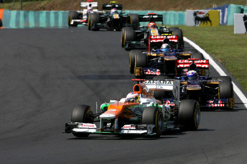 Paul di Resta bate a los Toro Rosso y los Caterham