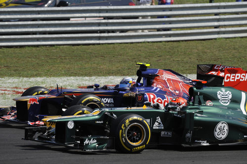 Heikki Kovalainen se empareja con Daniel Ricciardo