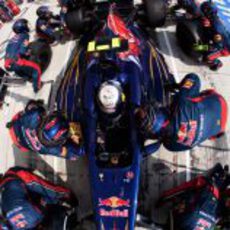 Plano cenital de un pitstop de Toro Rosso