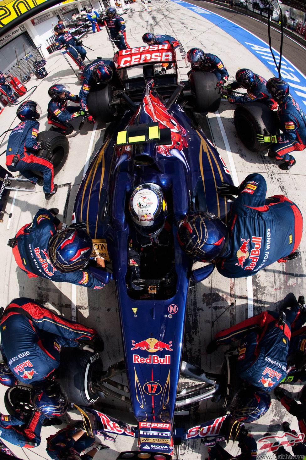 Plano cenital de un pitstop de Toro Rosso