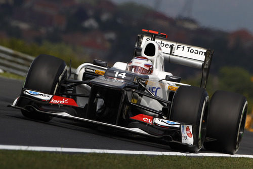 Kamui Kobayashi prueba los medios en los Libres 1