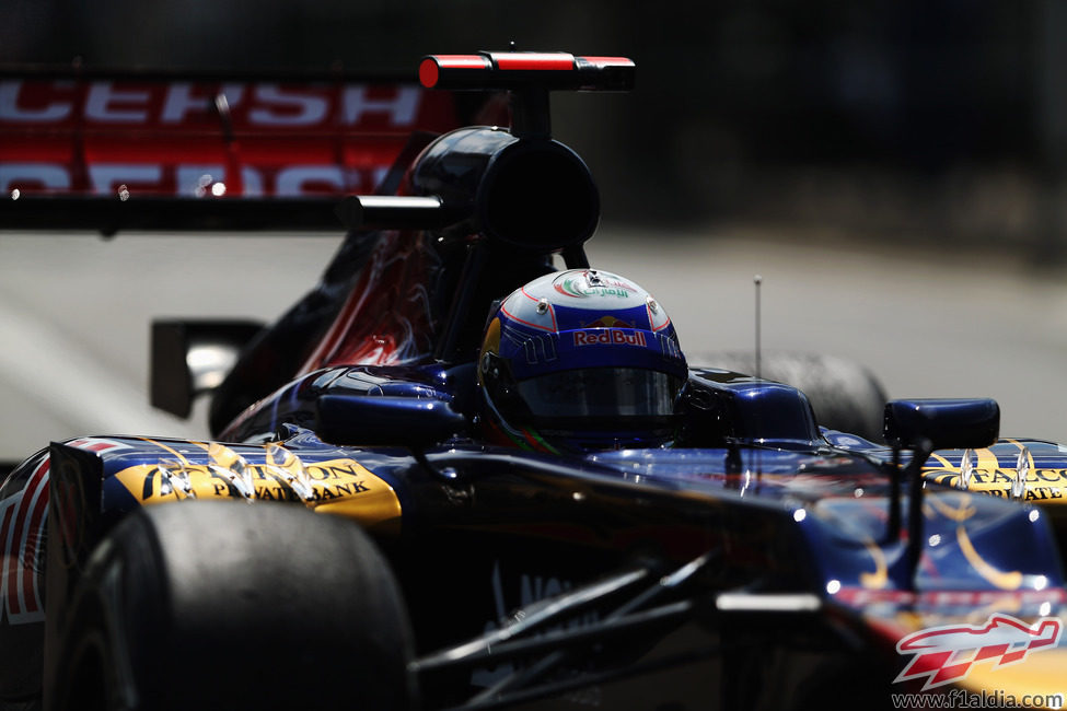 Daniel Ricciardo completa para Toro Rosso los libres de Hungría
