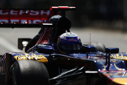 Daniel Ricciardo completa para Toro Rosso los libres de Hungría