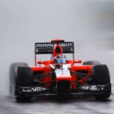 Timo Glock rueda bajo la lluvia en los Libres 2