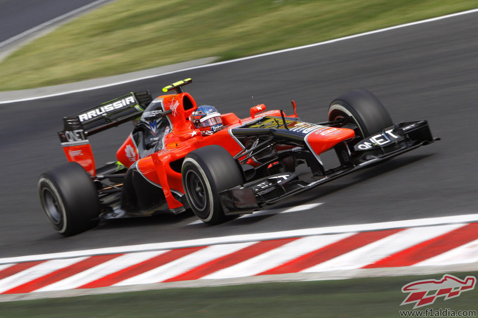 Charles Pic pilota el MR01 en la primera jornada del GP de Hungría