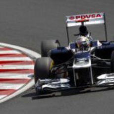 Pastor Maldonado rueda con los blandos en el circuito húngaro