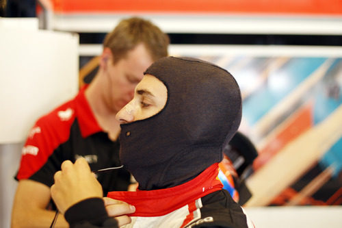 Timo Glock se prepara para la clasificación del GP de Hungría 2012