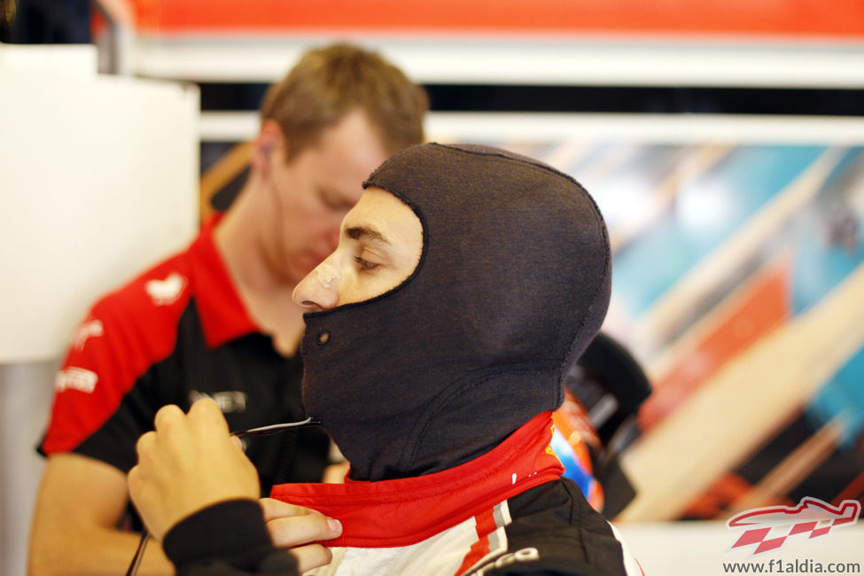 Timo Glock se prepara para la clasificación del GP de Hungría 2012