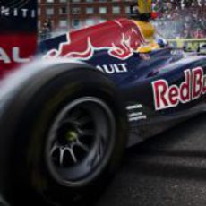 Derrapaje de David Coulthard con el Red Bull RB6