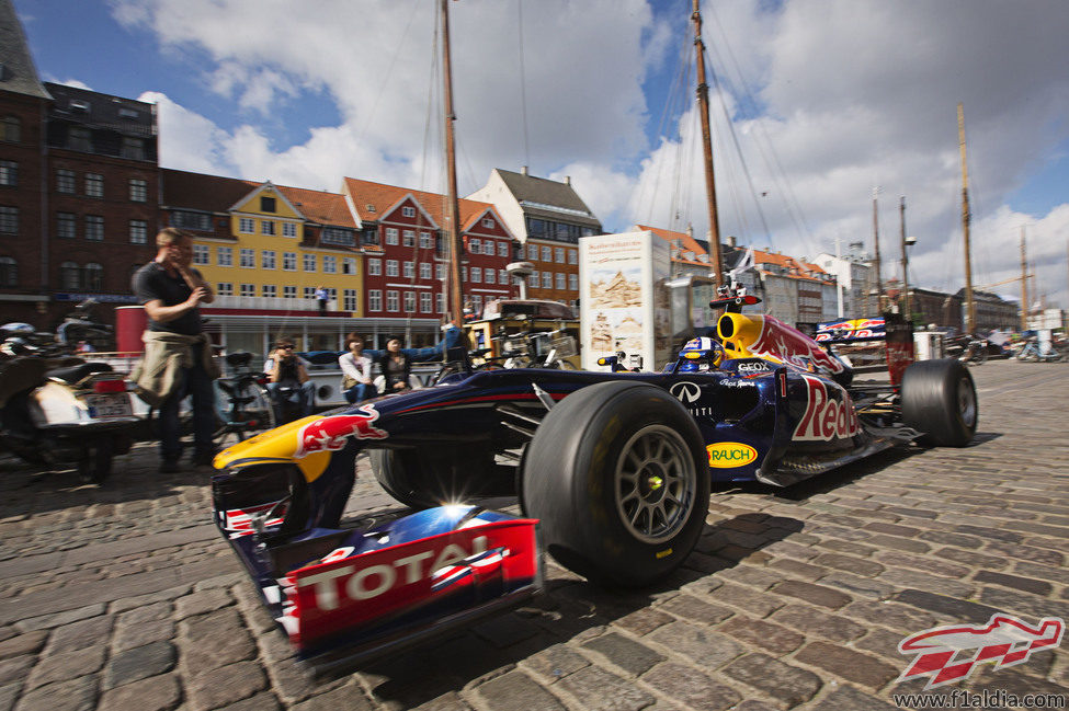 David Coulthard y el RB6 en Copenhague