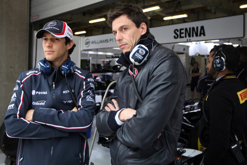 Bruno Senna junto a Toto Wolff