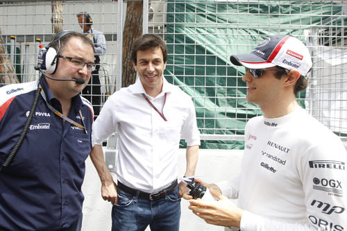 Tom McCullogh, Toto Wolff y Bruno Senna