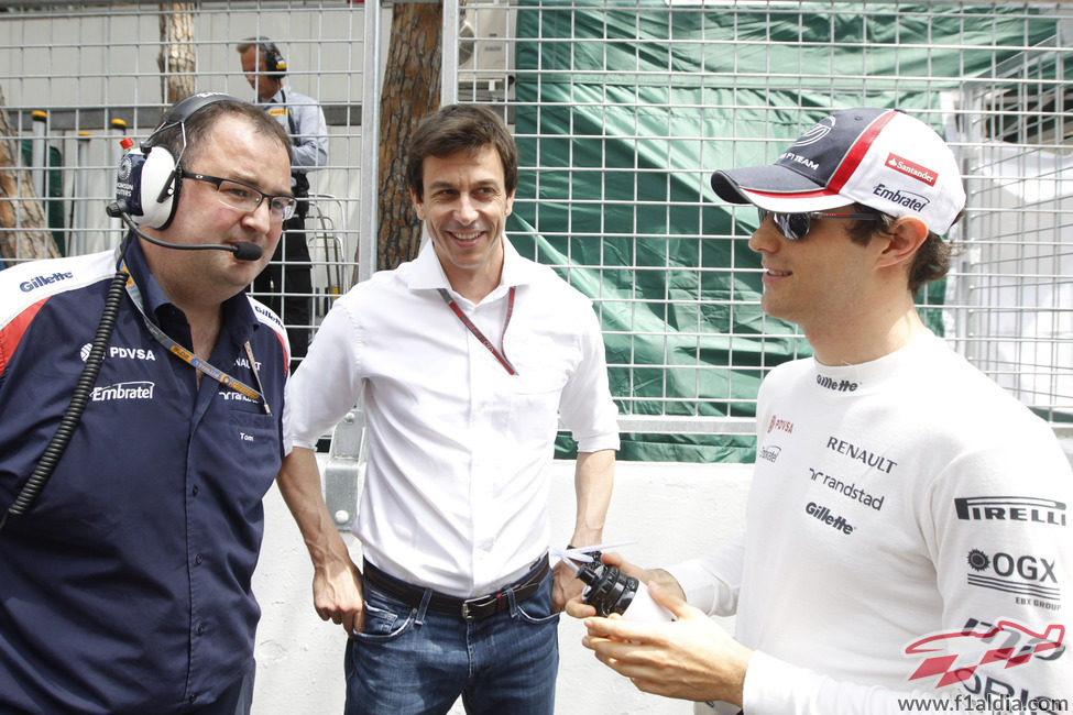 Tom McCullogh, Toto Wolff y Bruno Senna