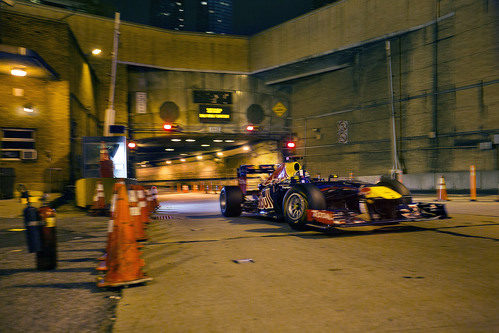 David Coulthard sale del Túnel Lincoln con el RB7