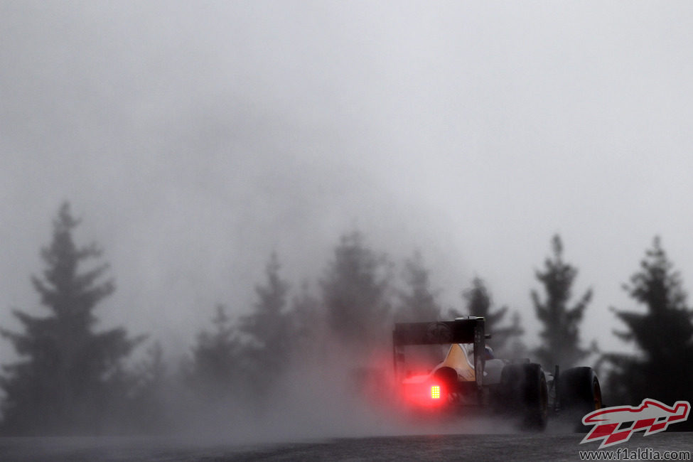 Vitaly Petrov en los libres de Spa 2012