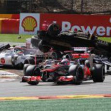 Romain Grosjean "volando" en la salida del GP de Bélgica 2012