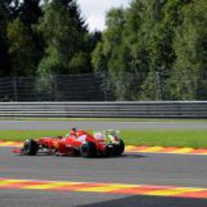 Fernando Alonso conduce el F2012 en la Q1