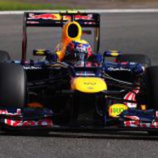 Mark Webber intenta lograr un buen tiempo en la clasificación de Spa