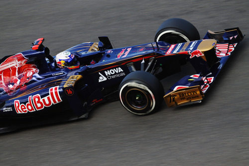 Daniel Ricciardo metió su STR7 en la Q2 en Bélgica