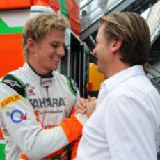 Michiel Mol felicita a Nico Hülkenberg