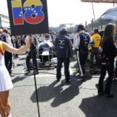 La 'pitbabe' de Pastor Maldonado