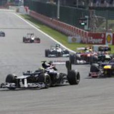 Bruno Senna lidera al grupo en Spa